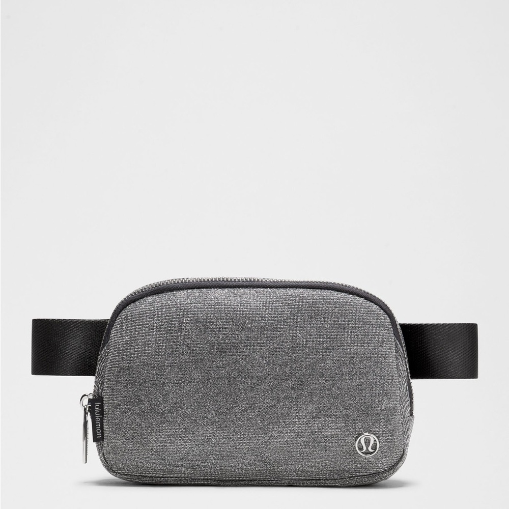 Lululemon Everywhere Belt Bag * Glitter